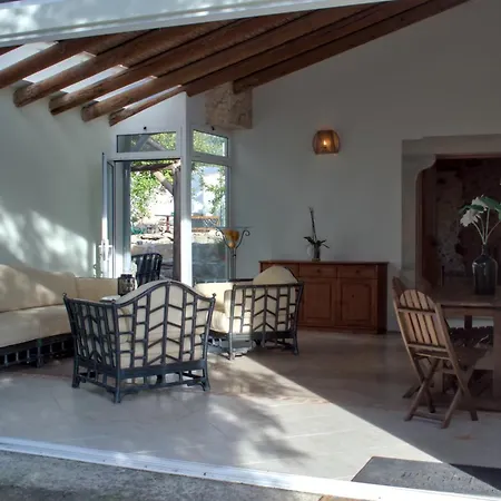 Peral Villa Peral (Faro)